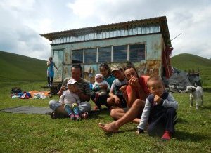 Moment de partage avec une famille